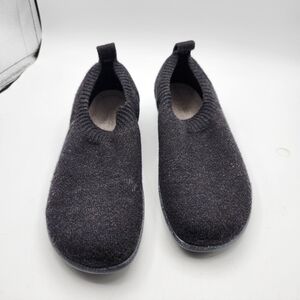 Naot Black Slip-On Strech Knit Vegan Sneakers Sz 40